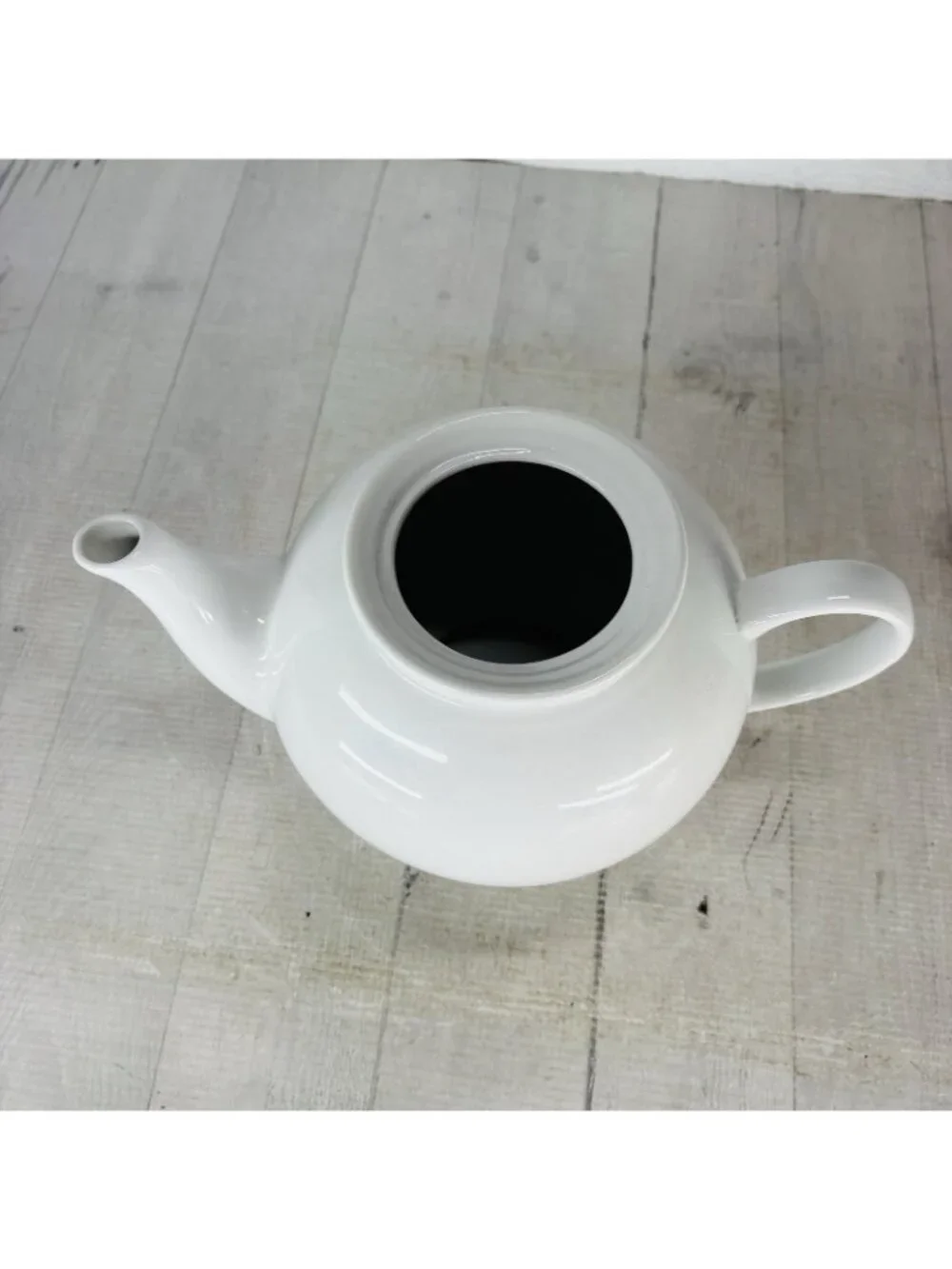 Pottery Barn THE GREAT WHITE COLLECTION Solid 7 Cups Stoneware Lidded Teapot